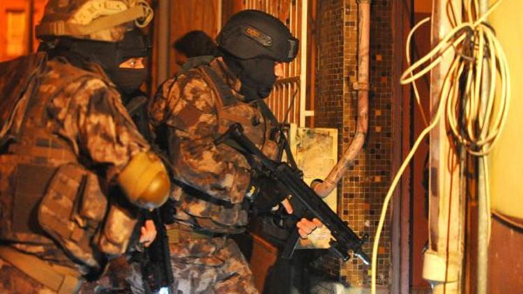 Bursa merkezli 7 ilde FETÖ'nün askeri yapılanmasına operasyon: 12 gözaltı