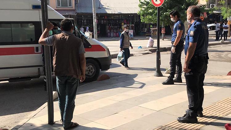 Koronavirüs testi pozitif çıktı! Sokakta yakalandı