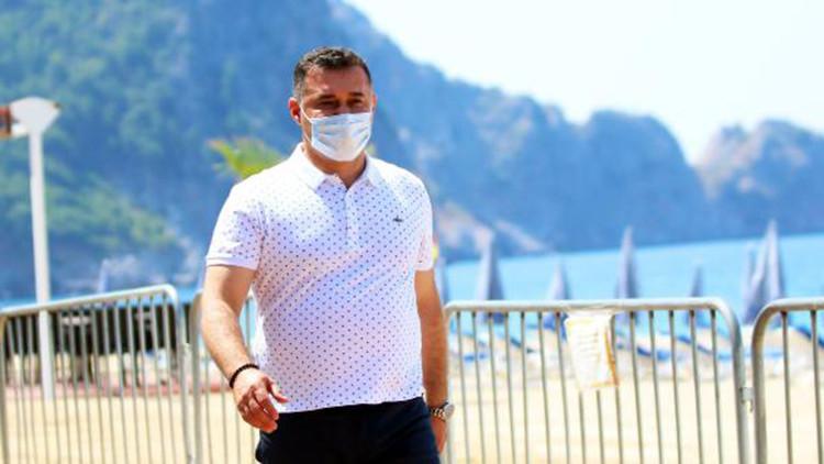Koronavirüsü yenen Alanya Belediye Başkanı göreve başladı