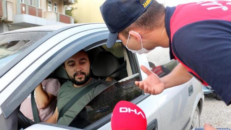 Maske denetiminde uyarılan sürücü: Aynı aileden olduğumuz için takmadık