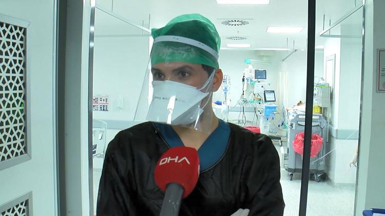 Koronavirüs salgınıyla ile mücadele eden doktor, anne ve babasını 7 aydır görmüyor