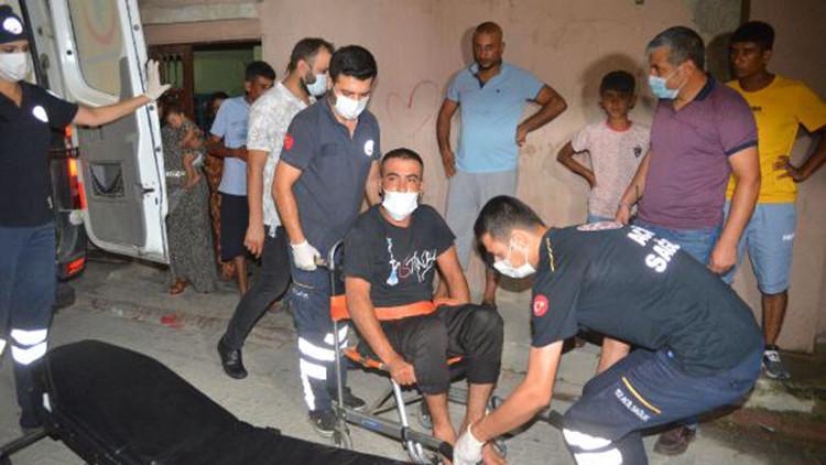 Ağabeyini bıçakladı, polisten kaçarken çatıdan düşerek yaralandı