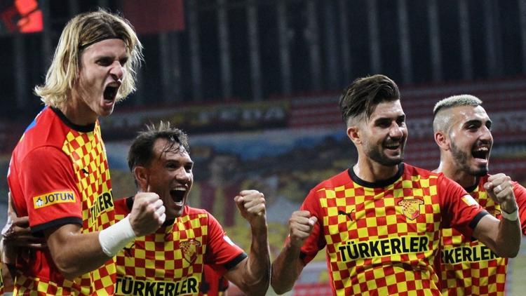 Göztepe 45 yıl sonra Süper Lig'in zirvesinde!