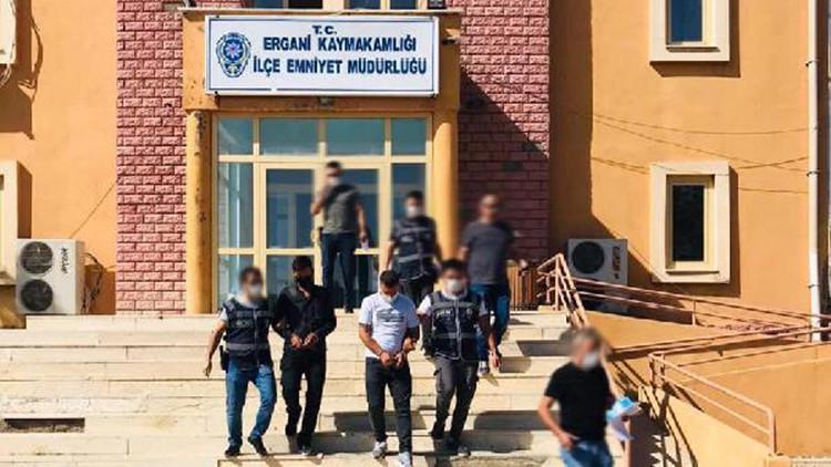 Ergani'de hırsızlık şüphelisi 2 kişi tutuklandı