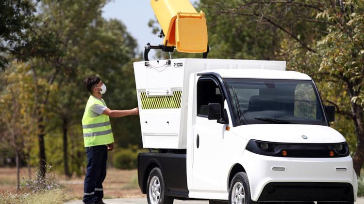 Bursalı firmanın ürettiği elektrikli mini kamyonet asfalta indi