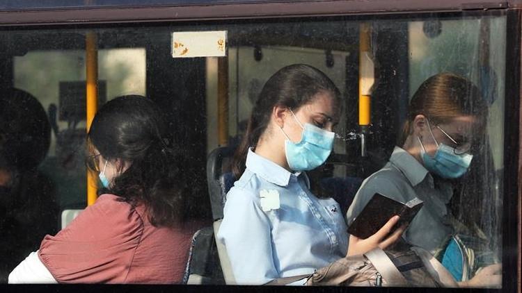 İsrail'de Kovid-19 salgınında günlük vaka sayısı 5 bin 500'ü geçti