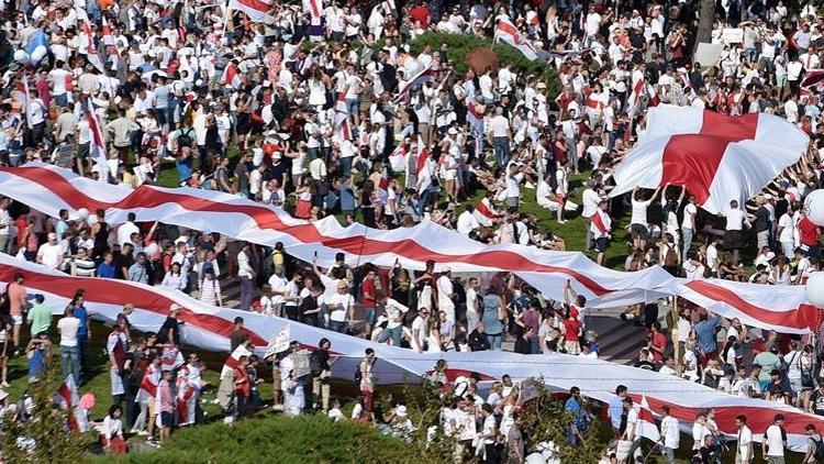 Rus istihbaratı, ABD’nin Belarus’ta protesto eylemleri için para gönderdiğini iddia etti