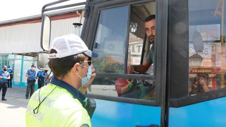 Adana'da toplu taşıma araçları ile iş yerlerinde koronavirüs denetimi