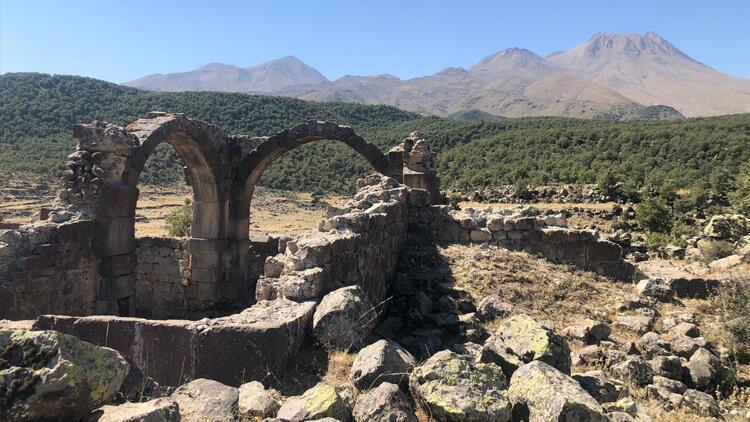 Hasan Dağı’nın gölgesinde bir mahsun ören: Viranşehir/Mokisos Antik Kenti 2020 Arkeolojik Çalışmaları