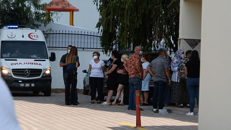 Feci olay... 11'inci kattaki evinin pencere camını silerken düşüp, öldü