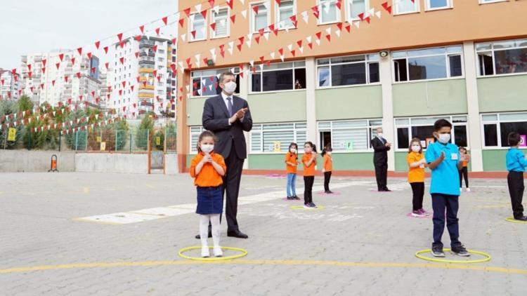 Milli Eğitim Bakanı Selçuk'tan yüz yüze eğitimin ilk gününe ilişkin mesaj