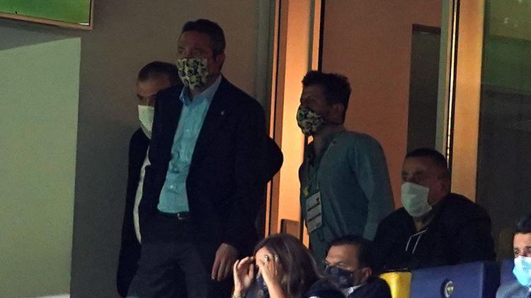 Koç ve Belözoğlu son dakikayı ayakta izledi