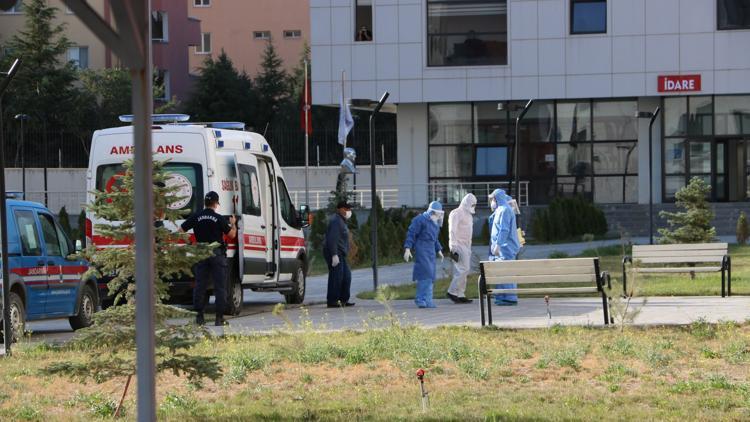 Niğde’de karantina kurallarına uymayan 5 kişi ceza kesilip, yurda yerleştirildi