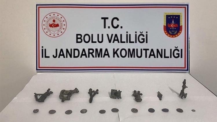 Bolu'da 11 tarihi sikke ve 7 heykel ele geçirildi