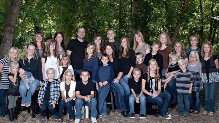 ABD, 5 eşli ve 24 çocuklu TV yıldızı Brady William'ı konuşuyor