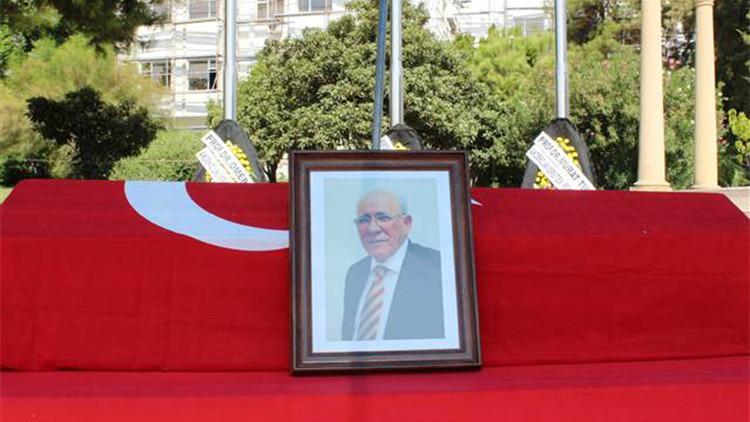Prof. Dr. Karpuzoğlu, son yolculuğuna uğurlandı
