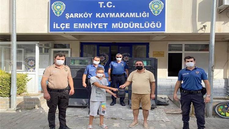 Hamza, bulduğu 42 bin lirayı polise teslim etti, kendisine verilen parayı kabul etmedi