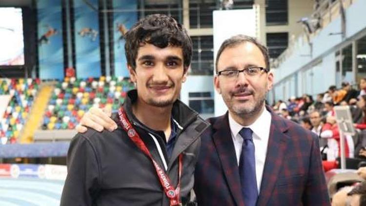 "Atletizmin altın çocuğu" Mahsum Değer, gözünü dünya şampiyonluğuna dikti