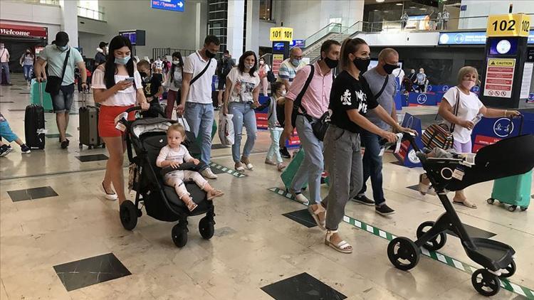 Turizmin "gözde" havalimanlarından yaz döneminde 13,5 milyon yolcu uçtu