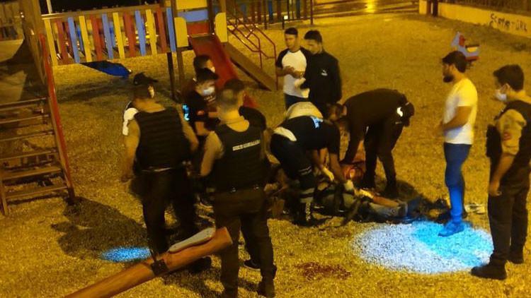 İstanbul'da çocuk parkında silahlı kavga!