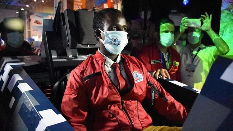 Somalili genç yetenek Guled Abdi TEKNOFEST'e katıldı
