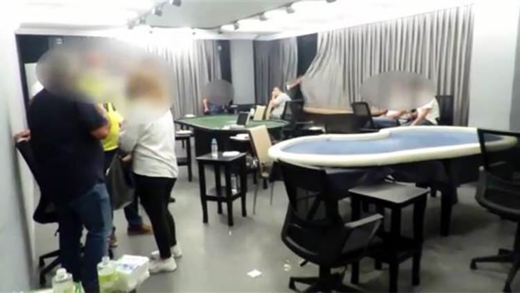 Adana polisinden kumarhaneye çevrilen eve baskın; 130 bin lira ceza kesildi