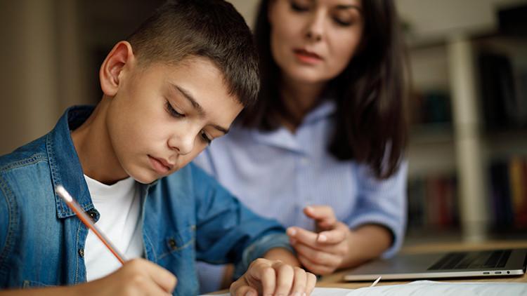 Çocuklarımızın ders dinlemesini nasıl sağlarız?
