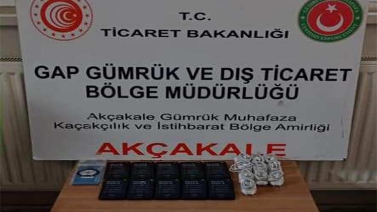 Gümrükte 11 adet cep telefonu ele geçirildi