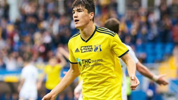 Özbek golcü Eldor Şomurodov, İtalyan ekibi Genoa'ya transfer oluyor