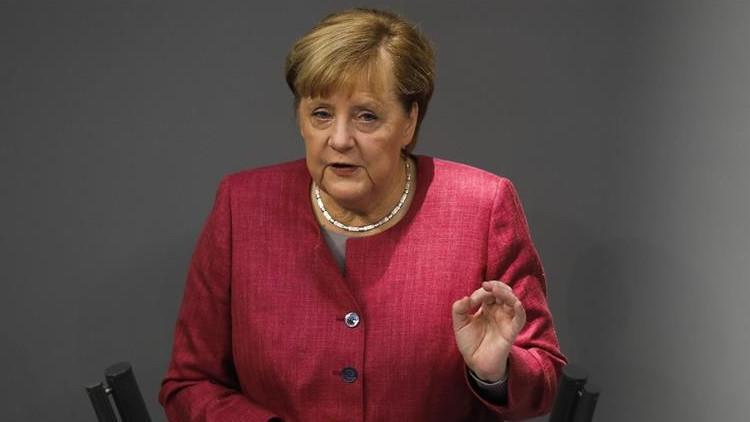 Merkel'den AB zirvesi öncesi Türkiye mesajı