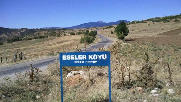 Emet’te cadde ve sokaklarda gezerek sigara içmek yasaklandı, bir köy karantinada