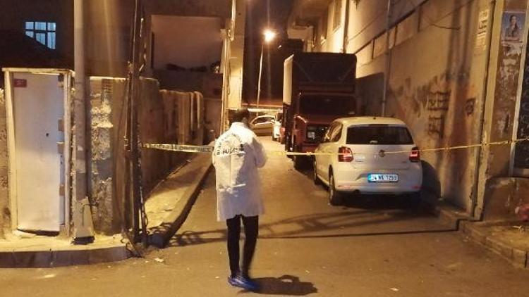 Yolda yürürken silahlı saldırıya uğradı