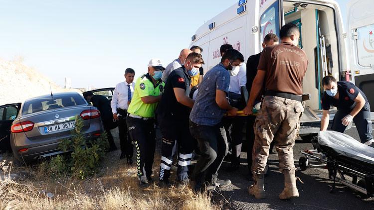 Bakan Karaismailoğlu'nun konvoyunda kaza: 2 yaralı