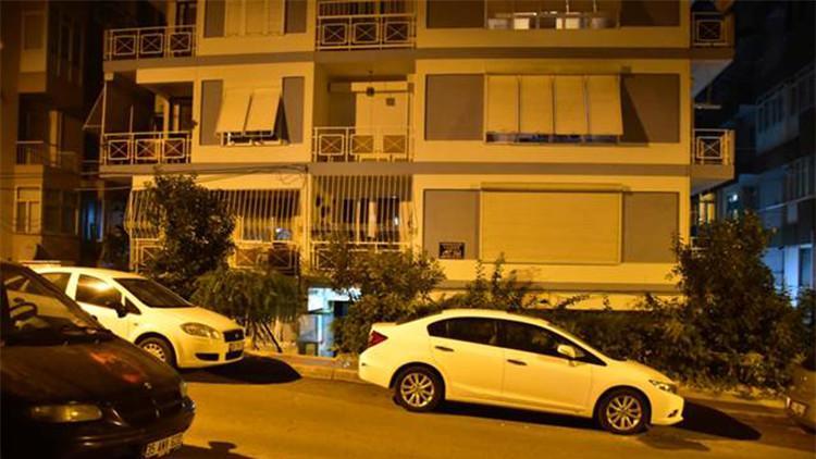 Kötü koku ihbarına gelen polis, yaşlı adamı evinde ölü buldu