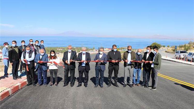 Van Gölü manzaralı yol hizmete açıldı