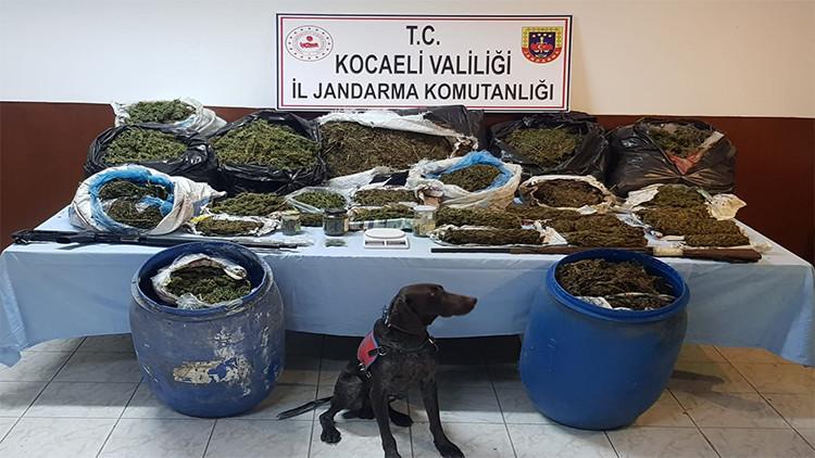 Kocaeli'de 61 kilo uyuşturucu ile yakalan 2 kişi tutuklandı