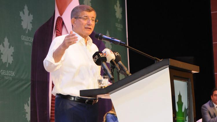 Ahmet Davutoğlu, partisinin Mersin İl Kongresi'ne katıldı