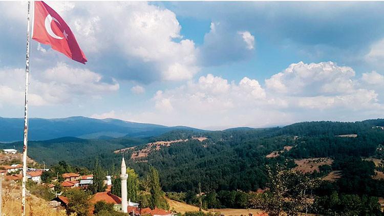 Bu köyde ders kahvede