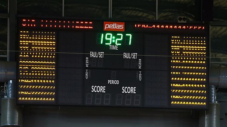 Pınar Karşıyaka-Aliağa Petkimspor basketbol maçına yaşanan skorbord arızası nedeniyle ara verildi