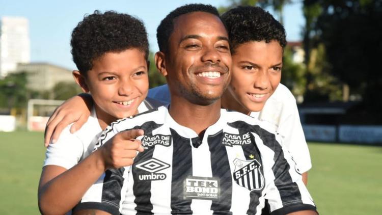 Robinho, 2 bin TL karşılığında transfer oldu!