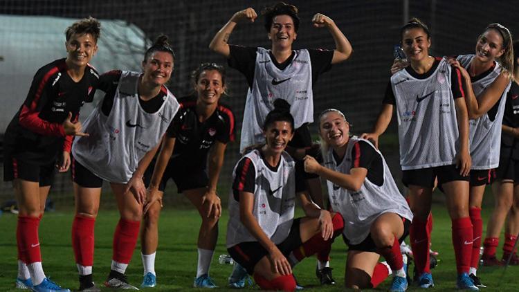 A Milli Kadın Futbol Takımı'nın Antalya'daki hazırlık kampı başladı