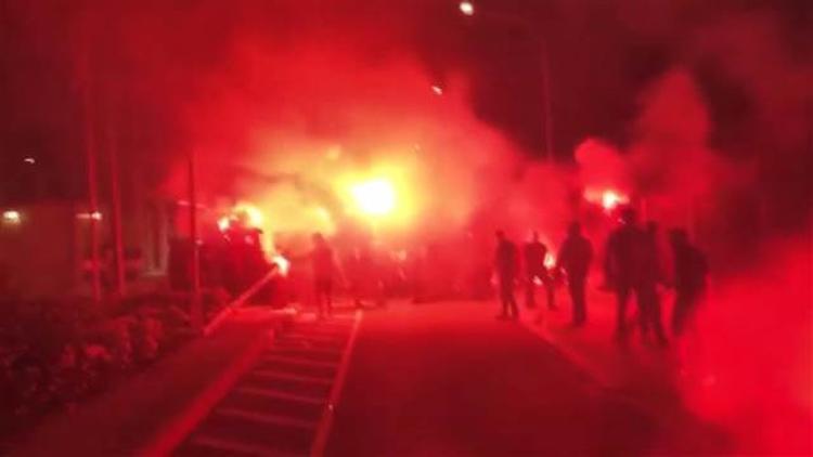 Fanatik Rumlardan 'Maraş' provakasyonu! Sınırda yangın çıktı