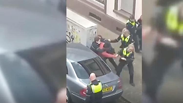 Almanya’da polis şiddetine tepki