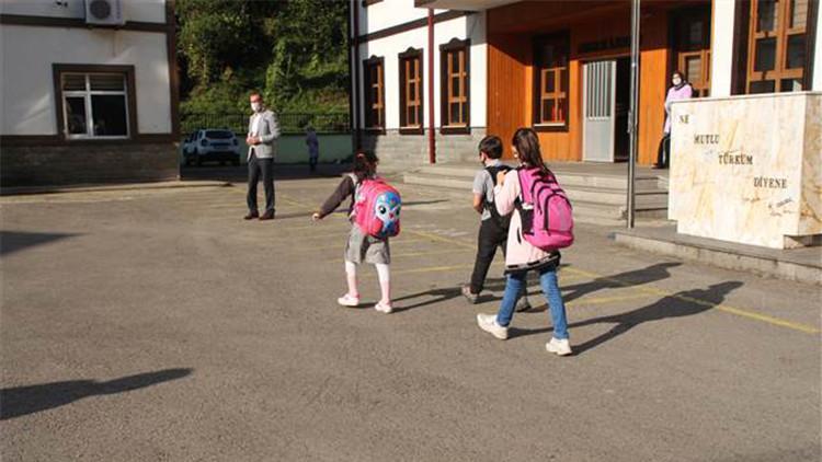 Rize'de yüz yüze eğitimde ikinci kademe