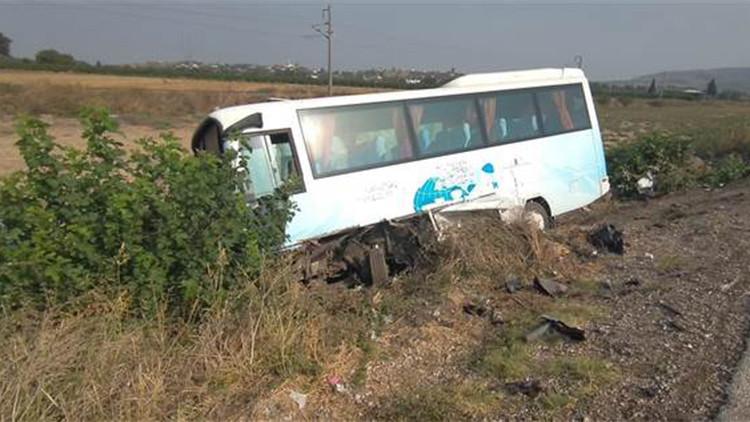 Osmaniye'de midibüs ile otomobil çarpıştı: 6 yaralı