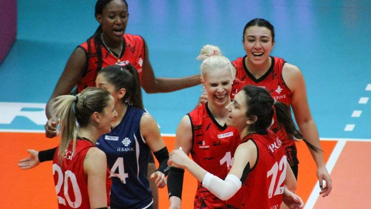 Misli.com Sultanlar Ligi: İlbank 3-0 Beylikdüzü Voleybol