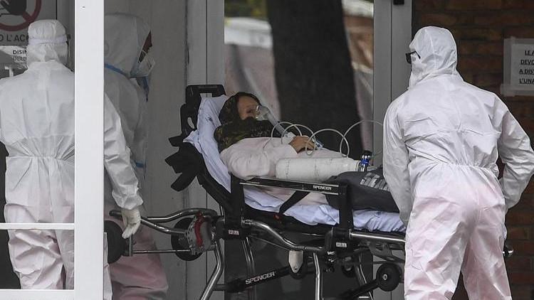 İtalyan Doktorlar Sendikası: 'Fransa'daki gibi bir artışa en fazla 2 ay dayanabiliriz'