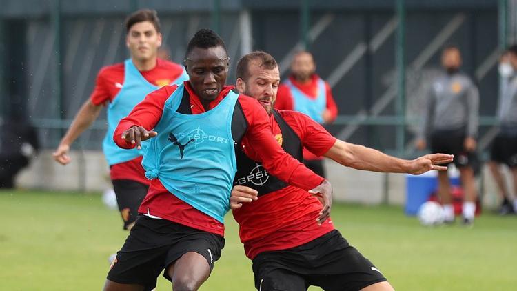 Göztepe'de Fenerbahçe hazırlıkları! Pas ve taktik çalışma...