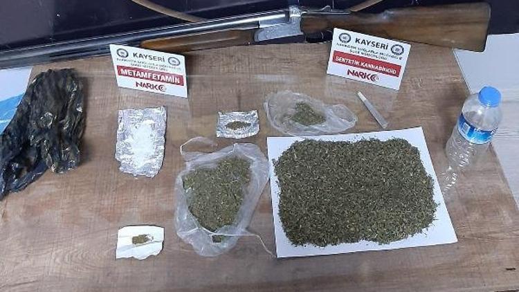 Kayseri'de uyuşturucu satıcılarına operasyon: 3 gözaltı