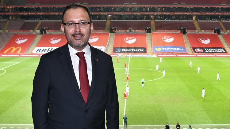 Bakan Kasapoğlu: "2021 yılında Türkiye’nin futbol ve diğer branşlarda yukarıya yürüyüşü devam edecek"